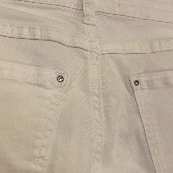 EUC Joseph Ribkoff white jeans denim. Size 8. - Picture 8 of 8
